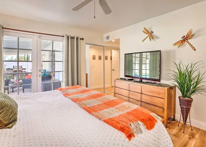 Heated Pool, Views, & Trail Access: Escape Сasa de vacaciones *